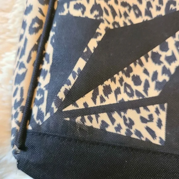 Volcom Leopard Print Laptop Messenger Bag - Picture 10 of 10